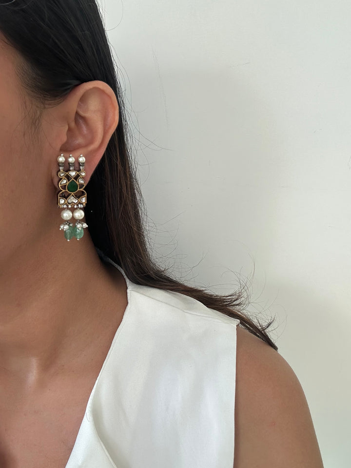 Green carnel earrings