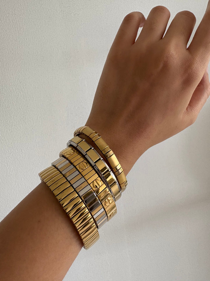 Stackable elastic band bracelets