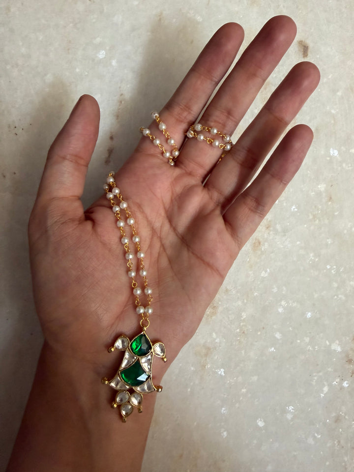 Rivasa fish necklace