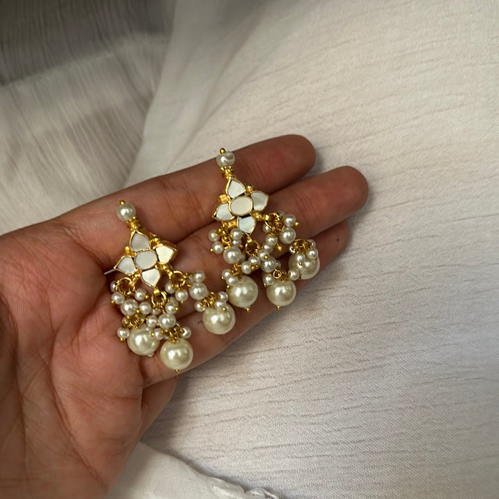 Milky Mopa Earrings