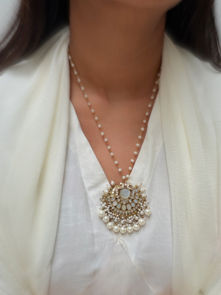 Mop amber necklace