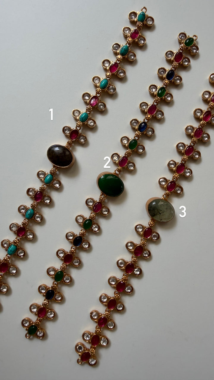 Mandavi choker