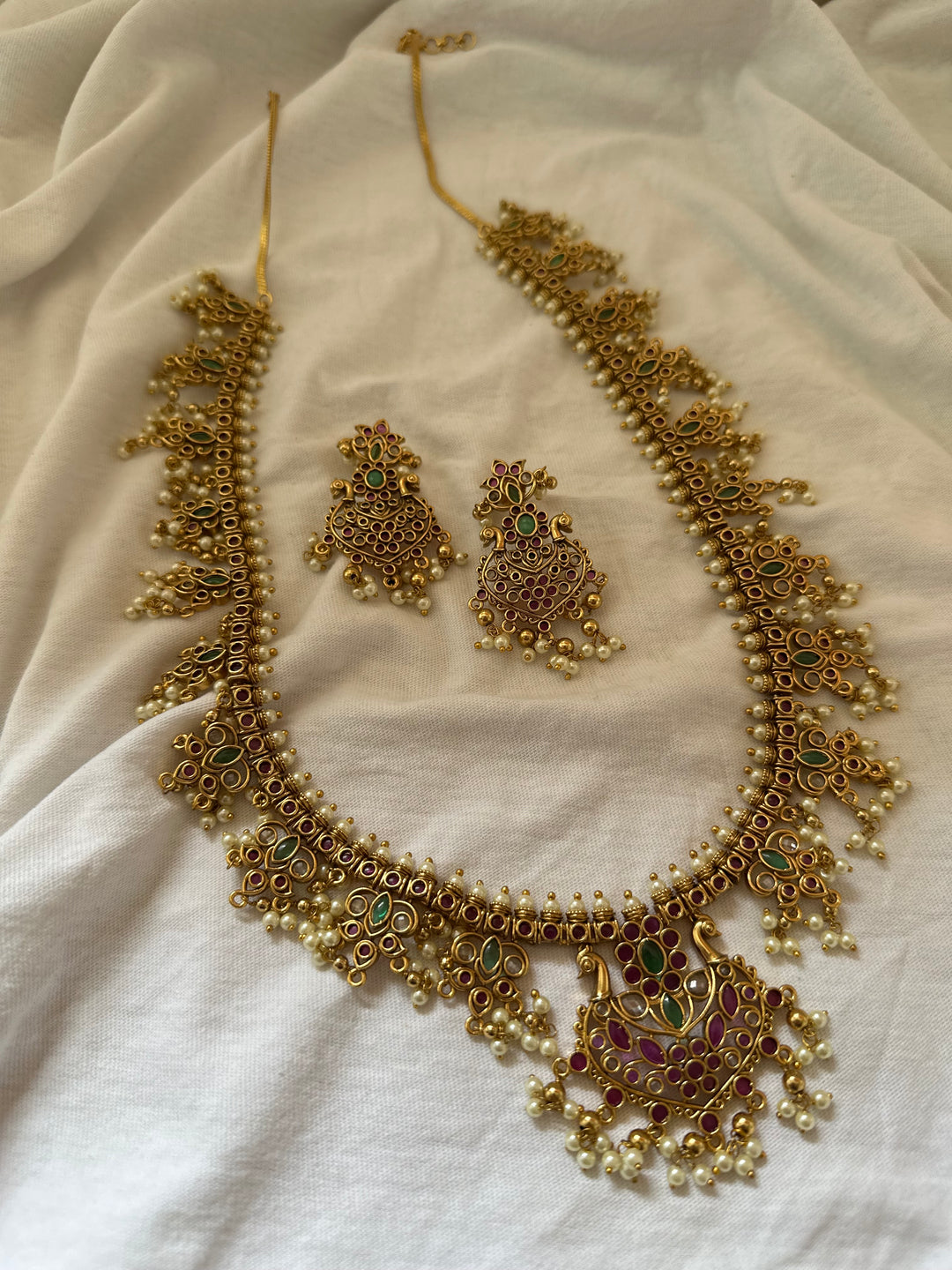 Kalyana necklace set