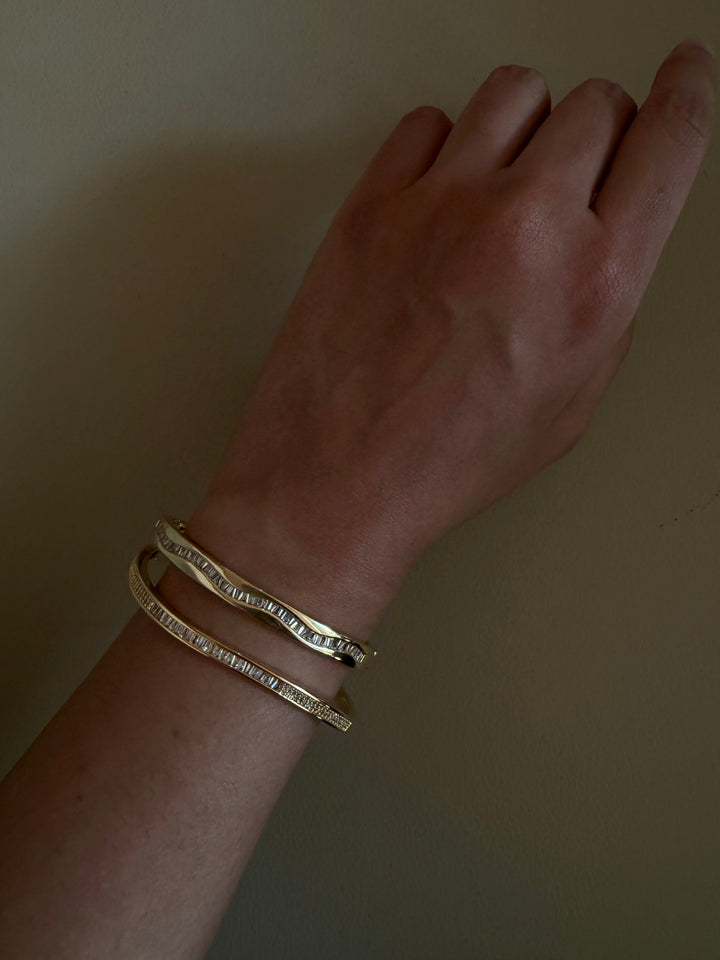 Tidal bracelet