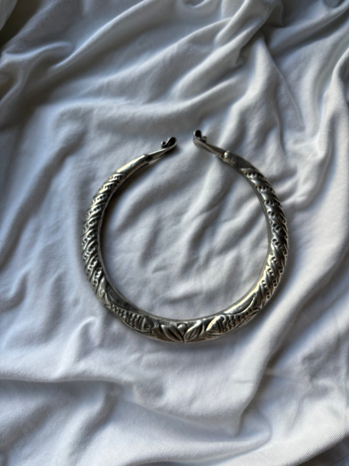 Fish Lotus Hasli Necklace