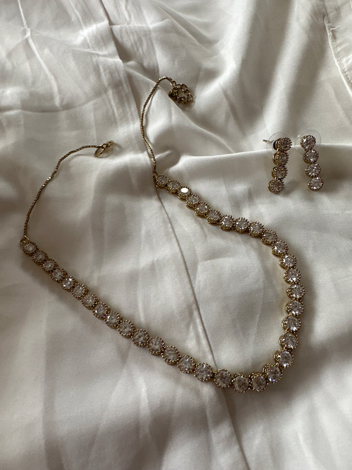 Diamonde single string necklace set