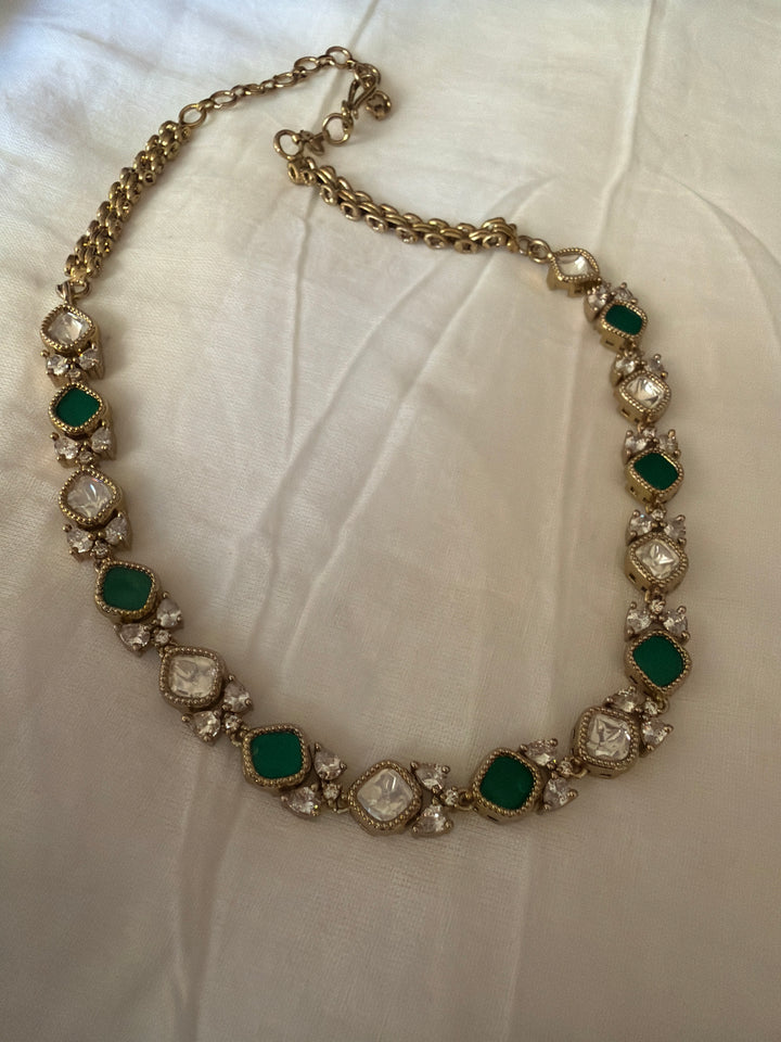 Pirawal delicate necklace