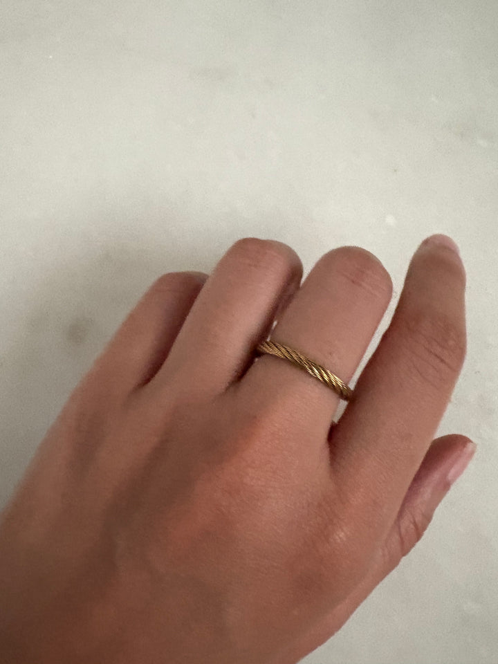 Italian braid ring