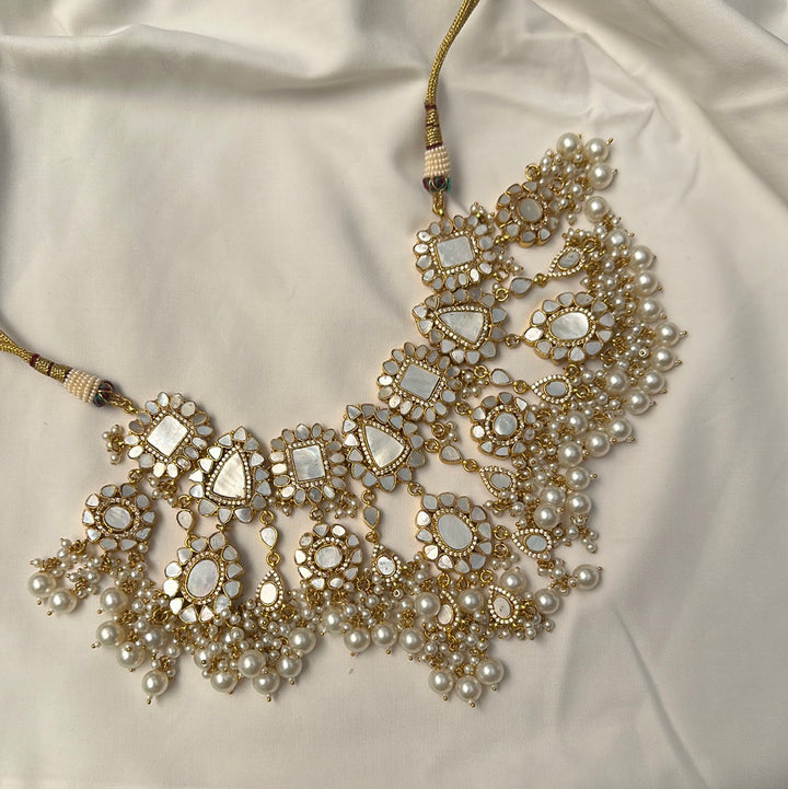 Milky Seed Necklace Set