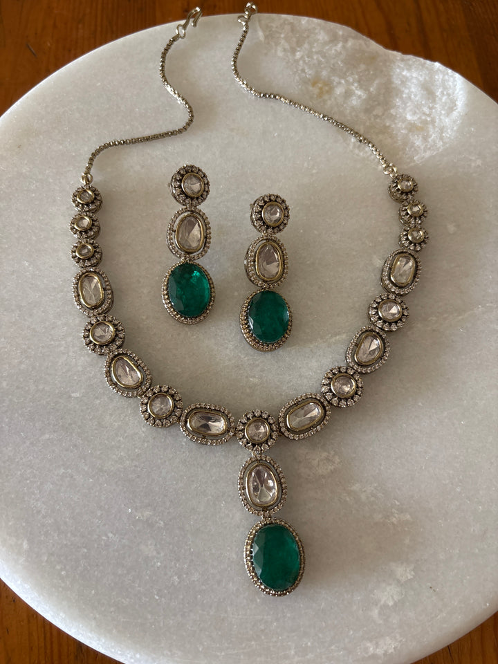Saira Necklace Set