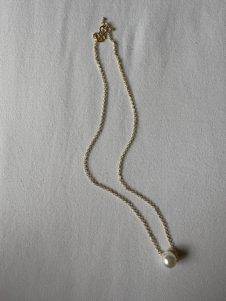 Pearl ball pendant classic necklace