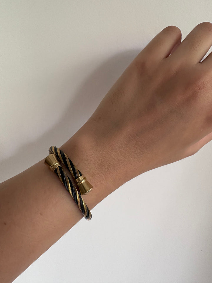 Madison black gold bracelet