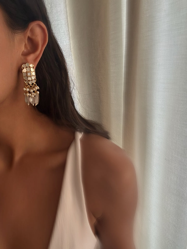 Jana Milky Earrings