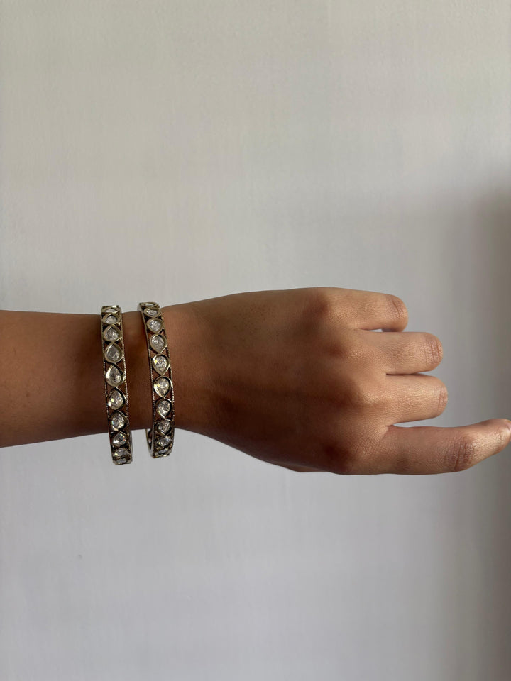 Classic drop silver bangle bracelet