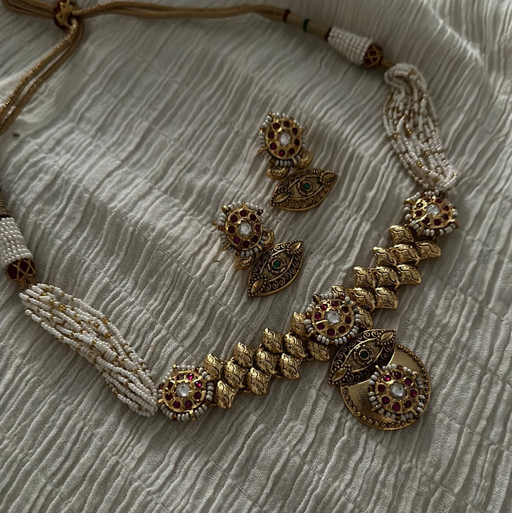 Kismat Necklace Set