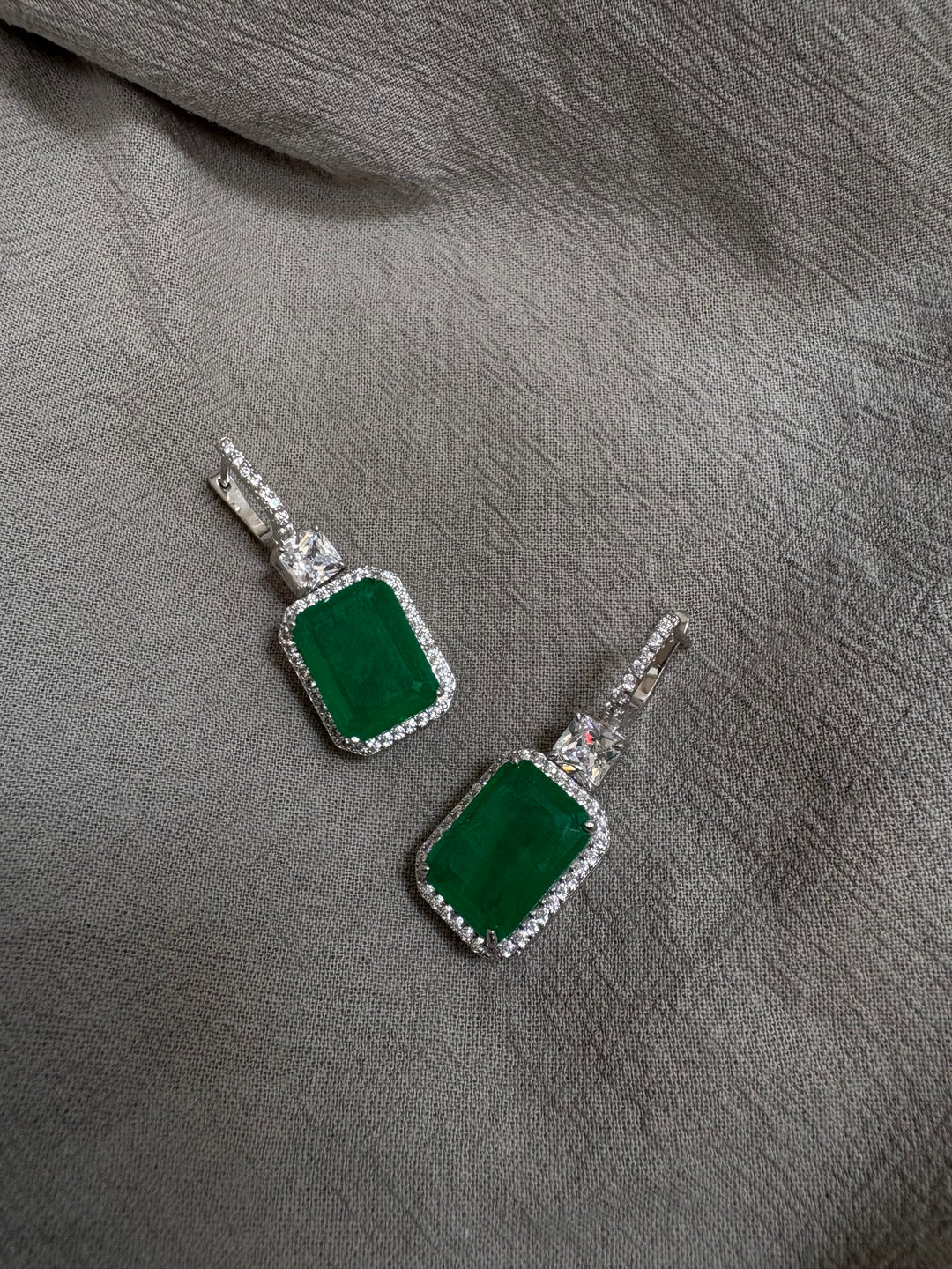 Emerald square earrings