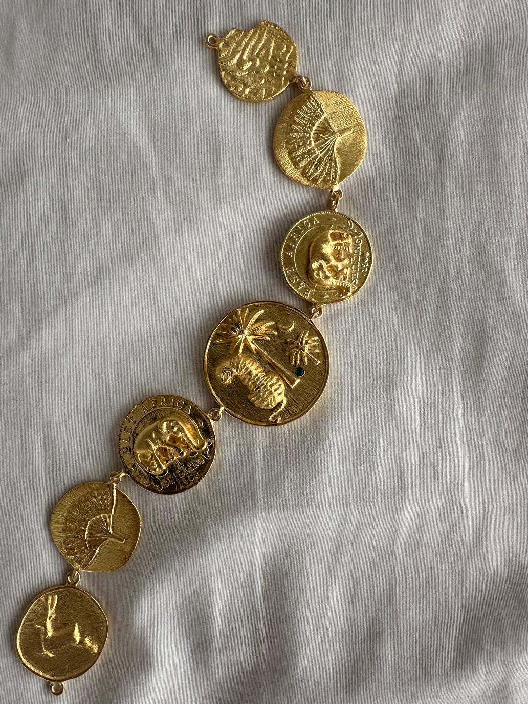 Tale of the moonlit majesty necklace