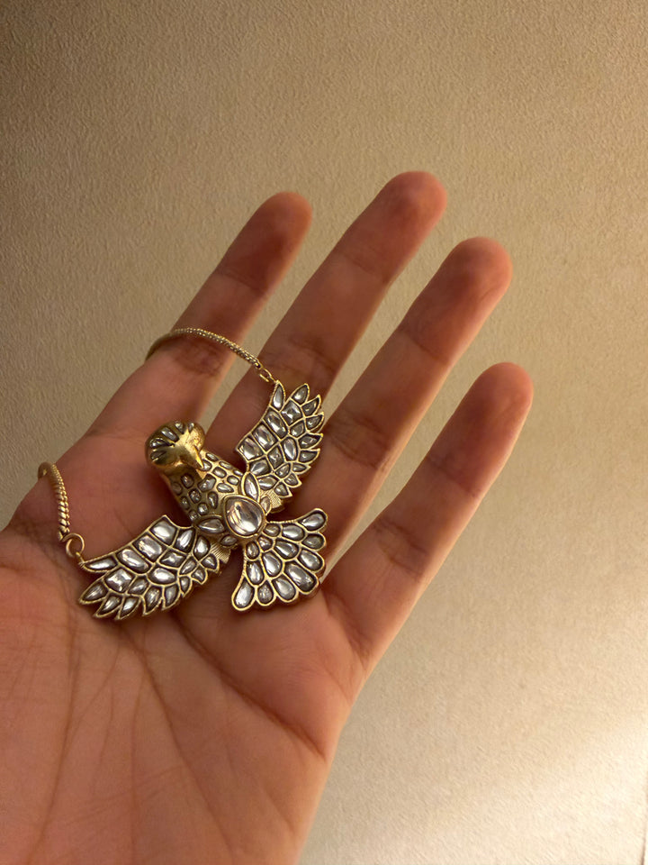 Alina eagle power white necklace