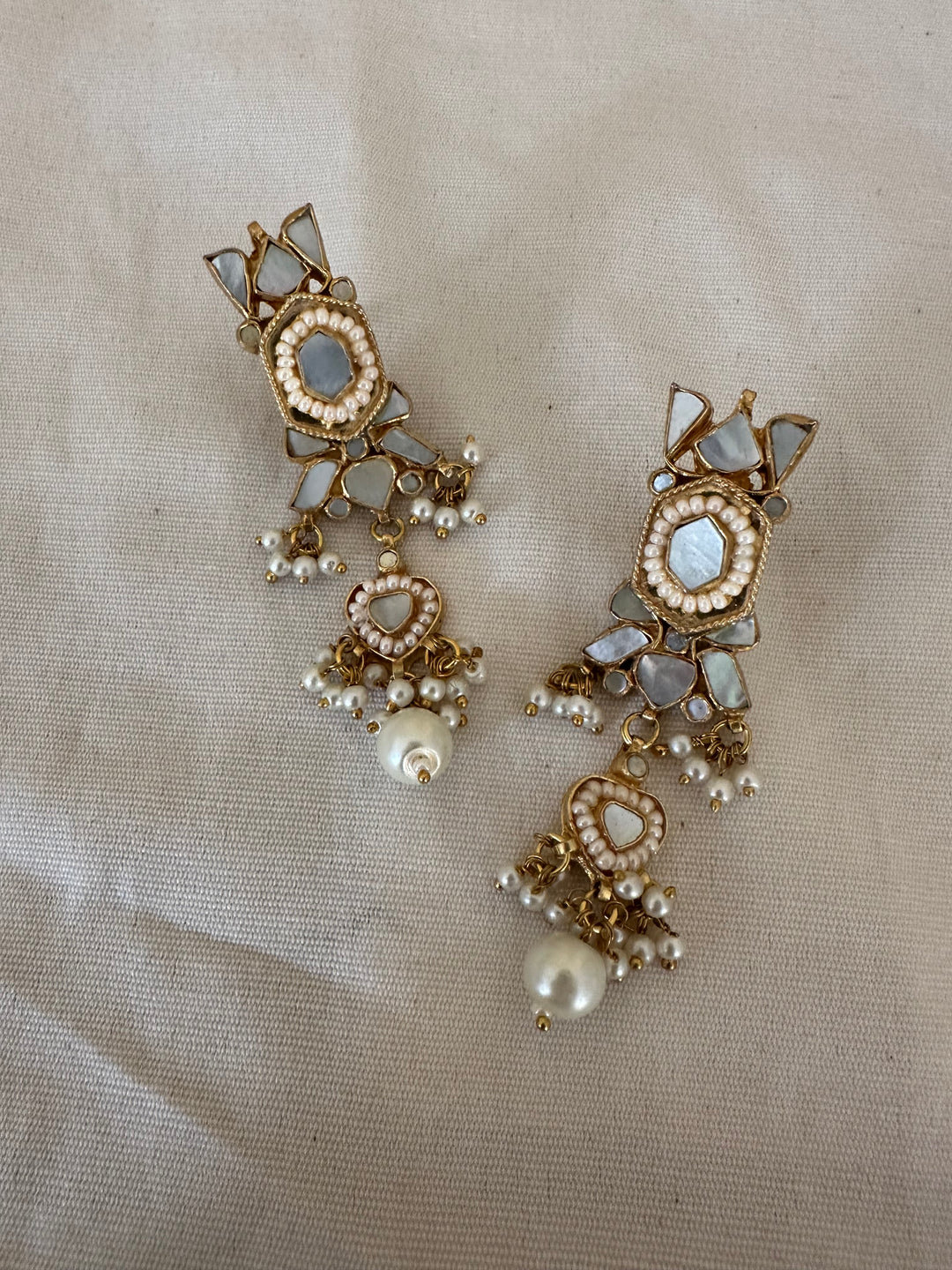 Kriya Milky Earrings