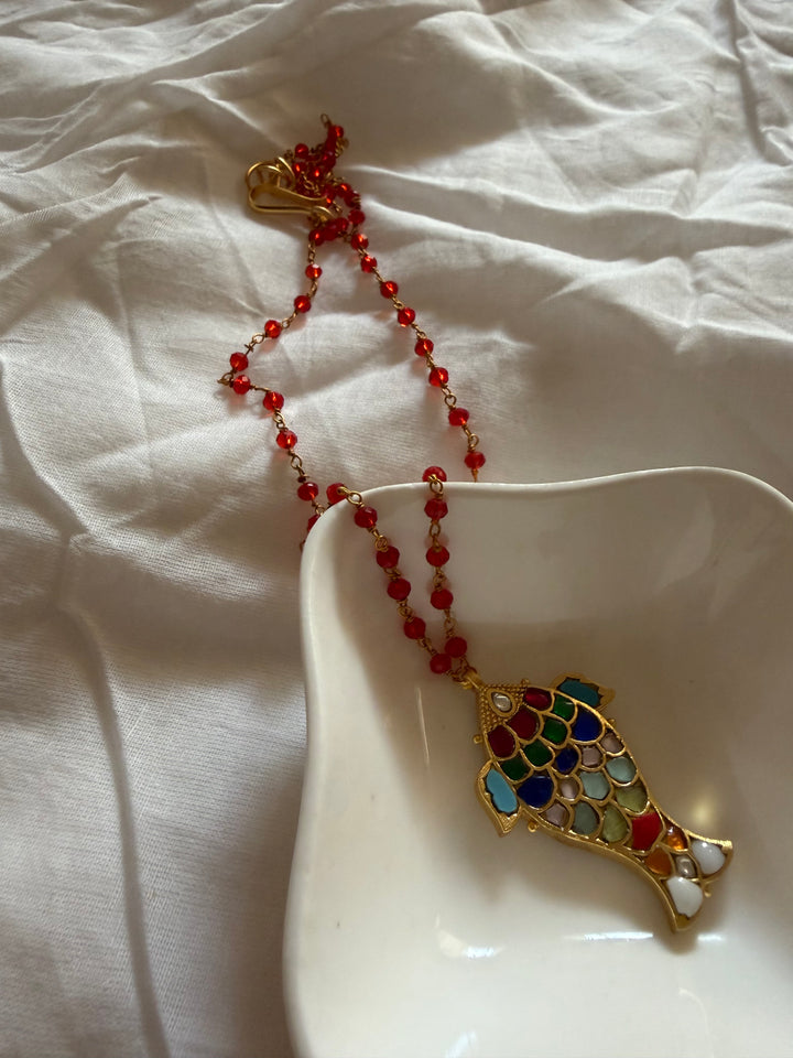 Rani red string fish necklace