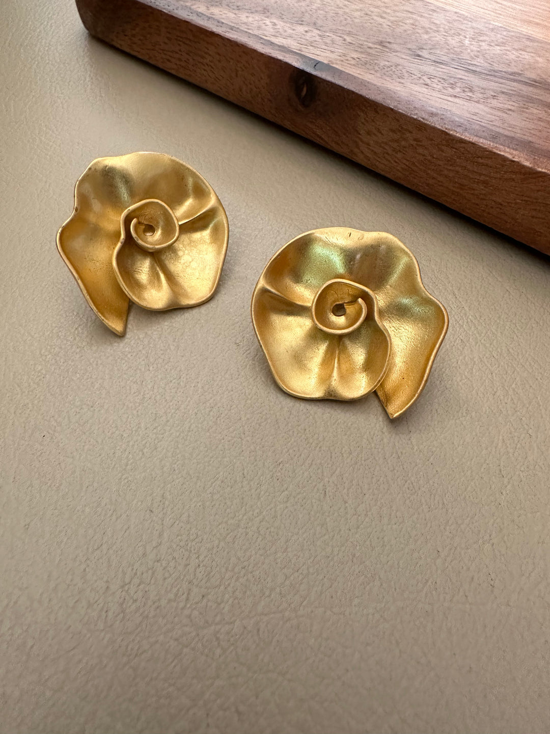 Juno Flower Earrings