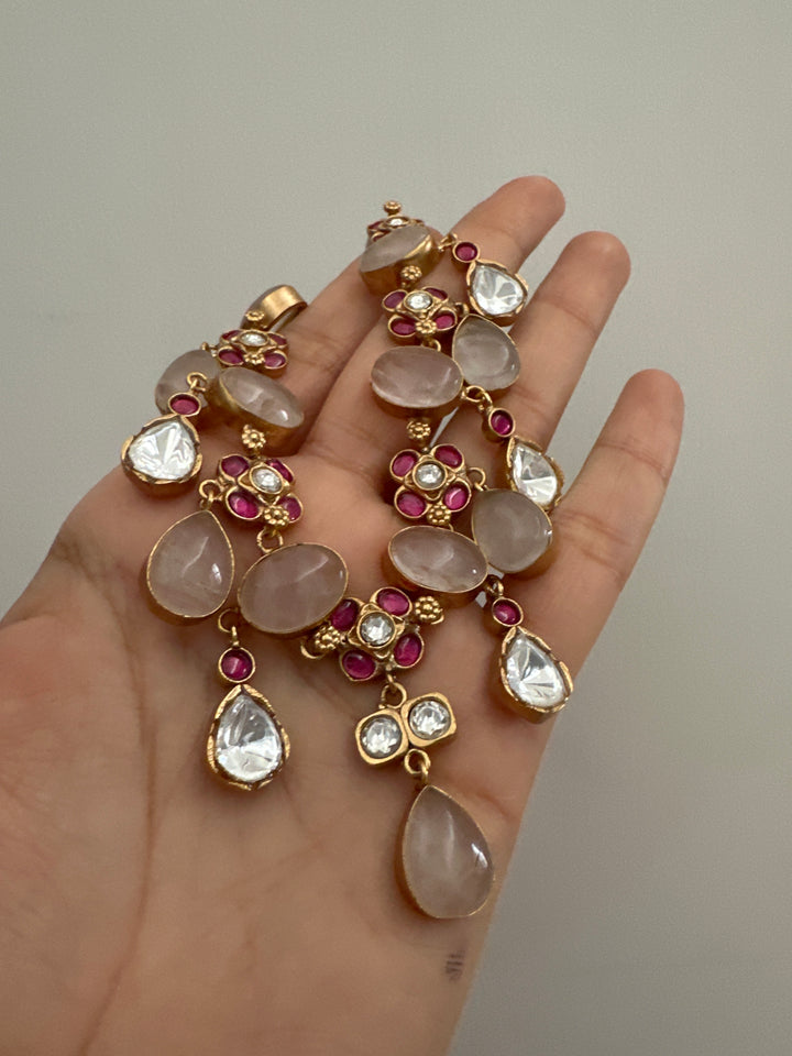 Navya prehnite  lisa necklac