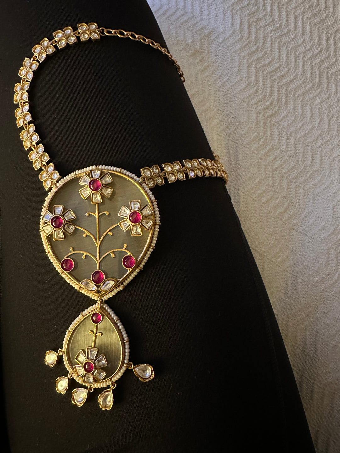 Cavos Kundan Necklace