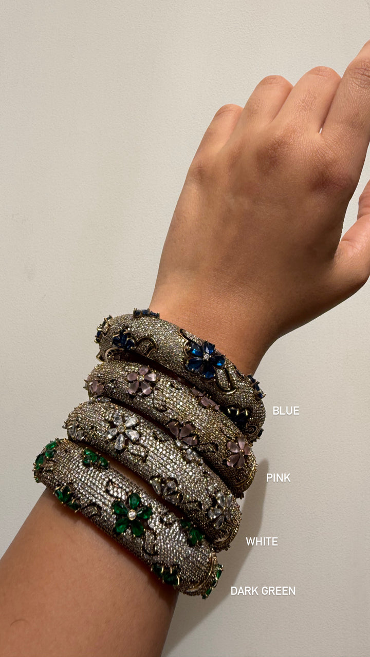 Spark bracelet