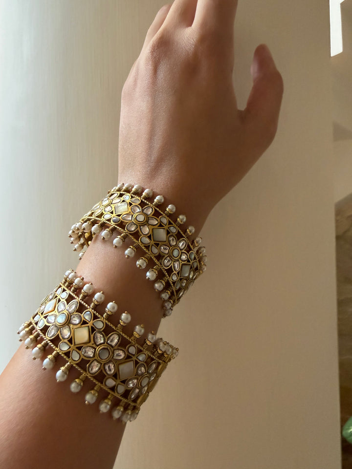 Pratha mop jadau bangle bracelet