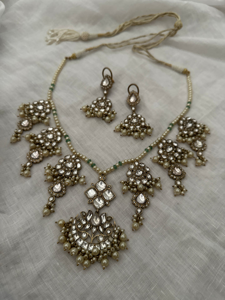 Shanaya Necklace Set