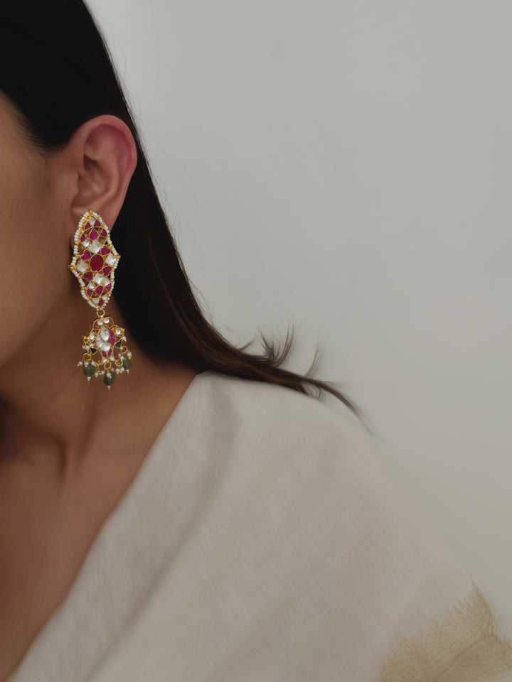 Bhajeo gulabi earring