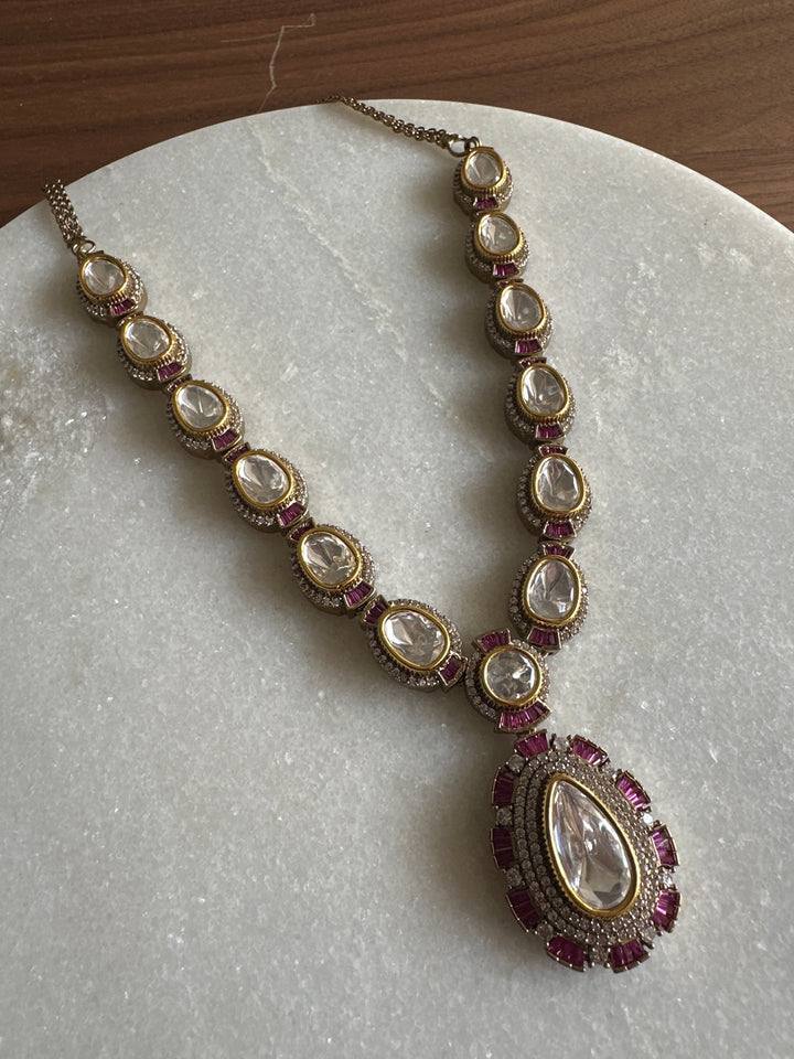 Victoria carnage necklace