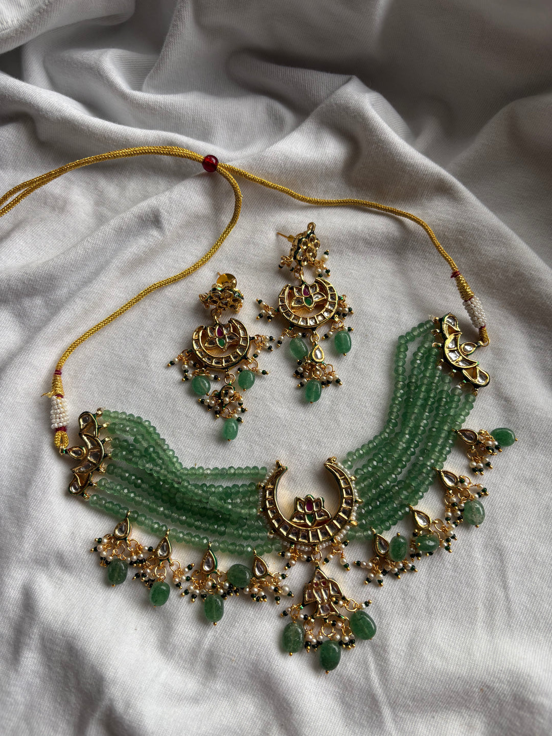 Nilaya 8 Necklace Set