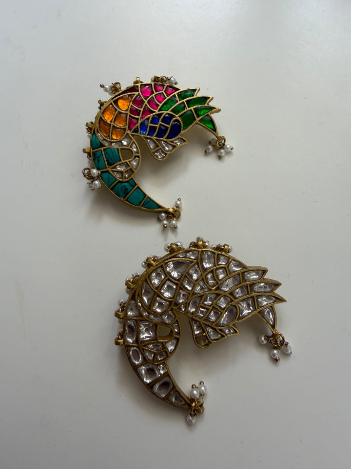 Dancing bird brooch pin