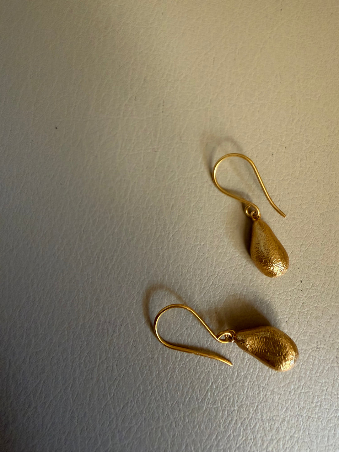 Pebble earrings