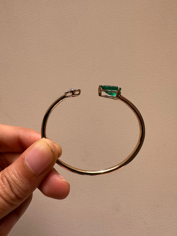 Customised gifting bracelet