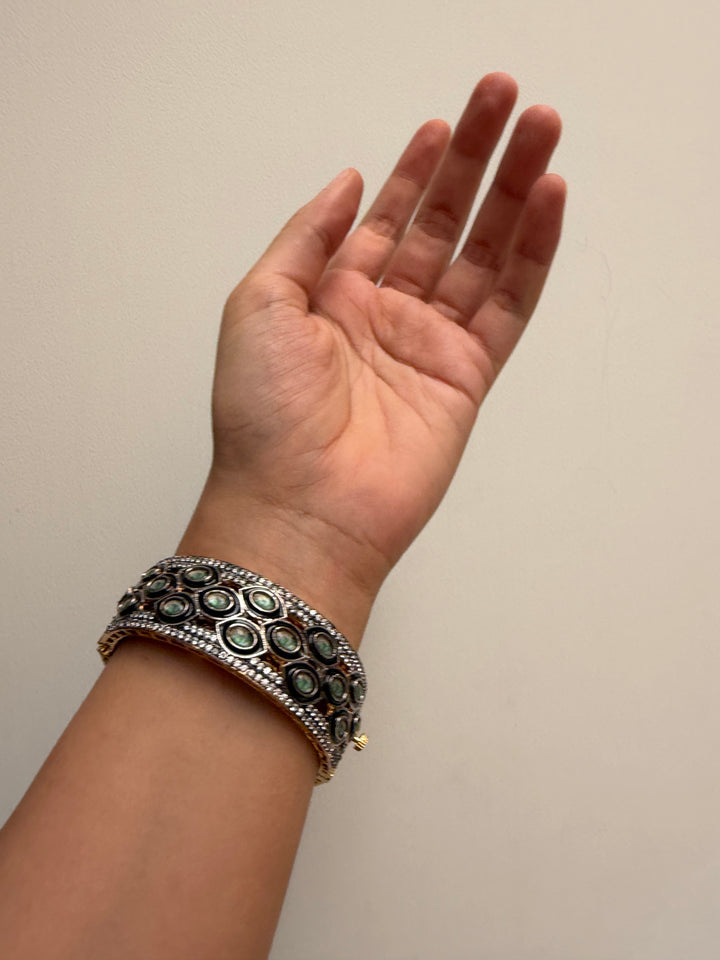 Eyeshell bracelet