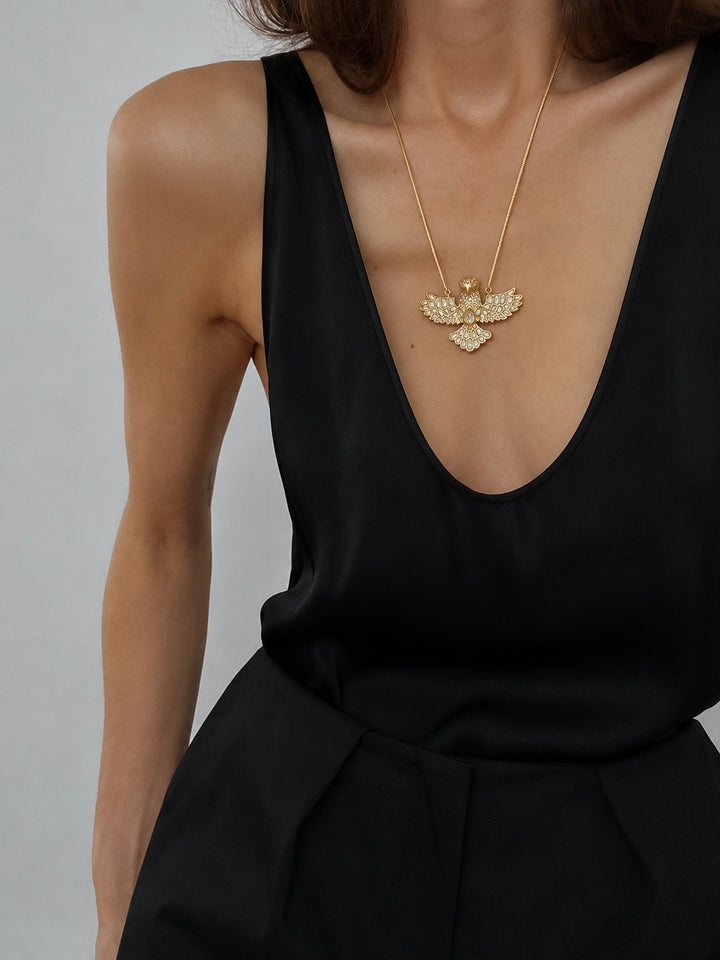 Alina eagle power white necklace