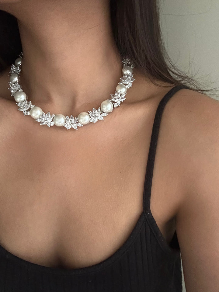 Victorian pearl bliss necklace set