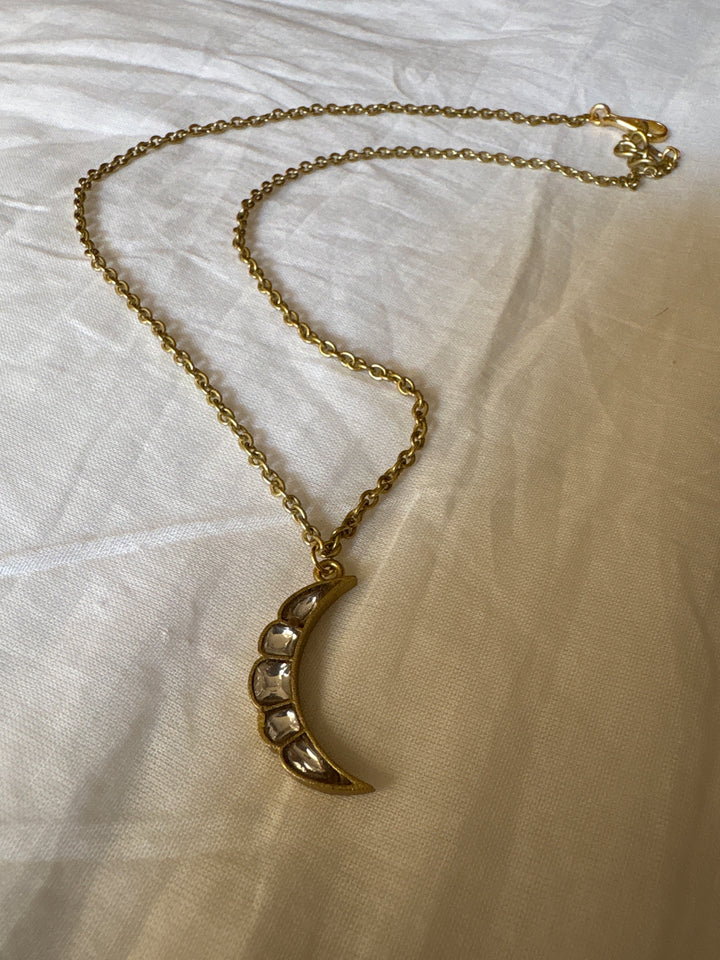 Moon kundan necklace