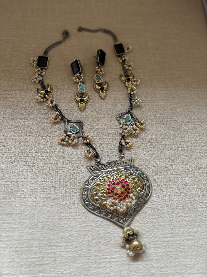 Kirti Necklace set (Red)