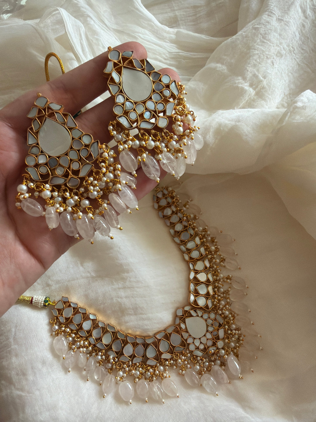 Sea whiperer 13 rosa necklace set