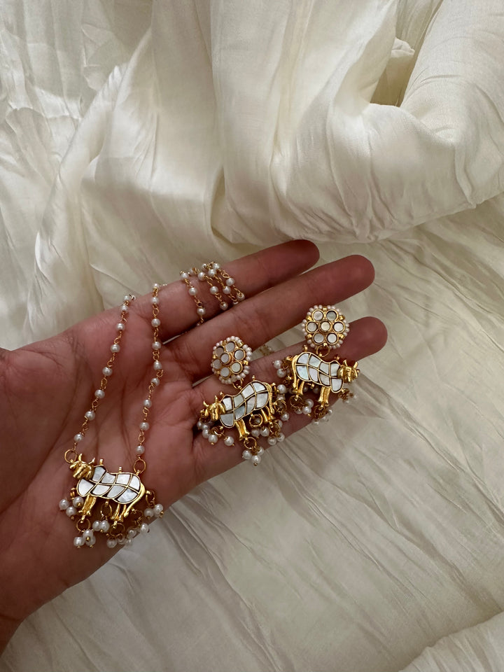 MOP cow and horse necklace set