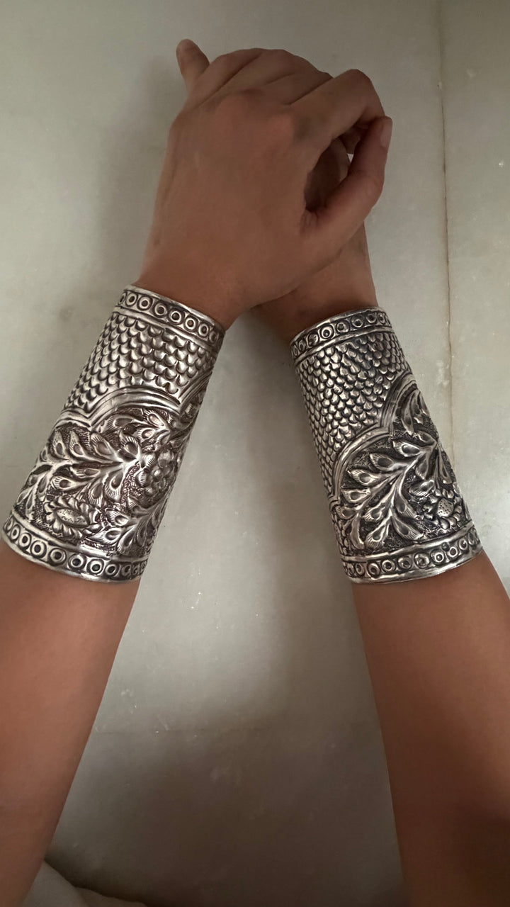 Bhil chatai chunky cuff bracelet