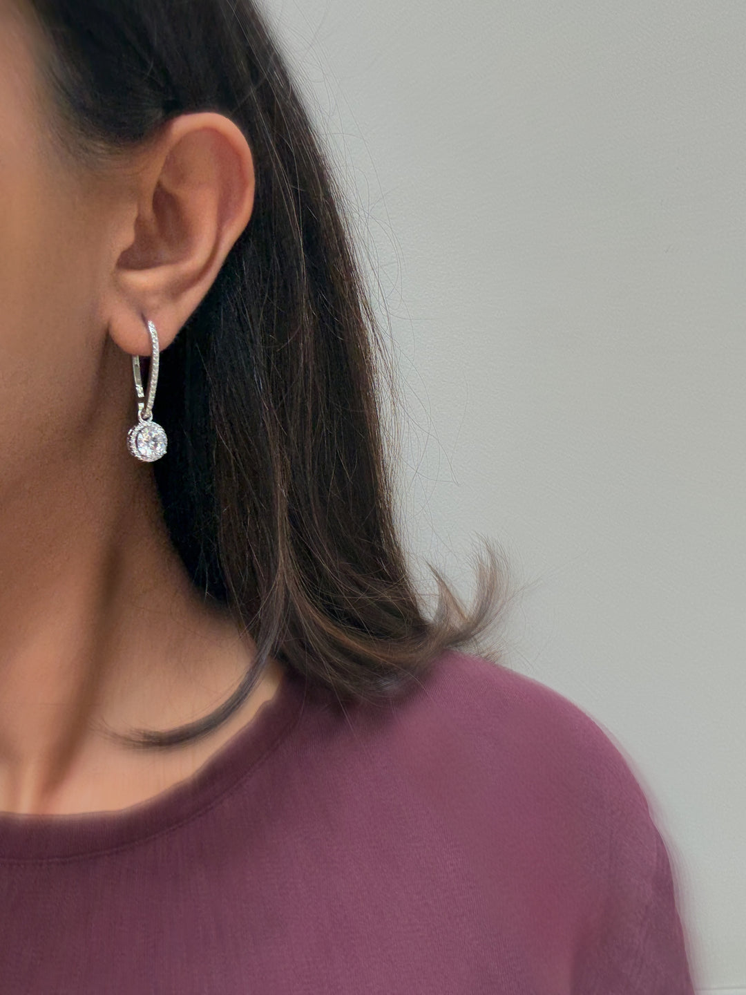 Long solitaire hanging earrings