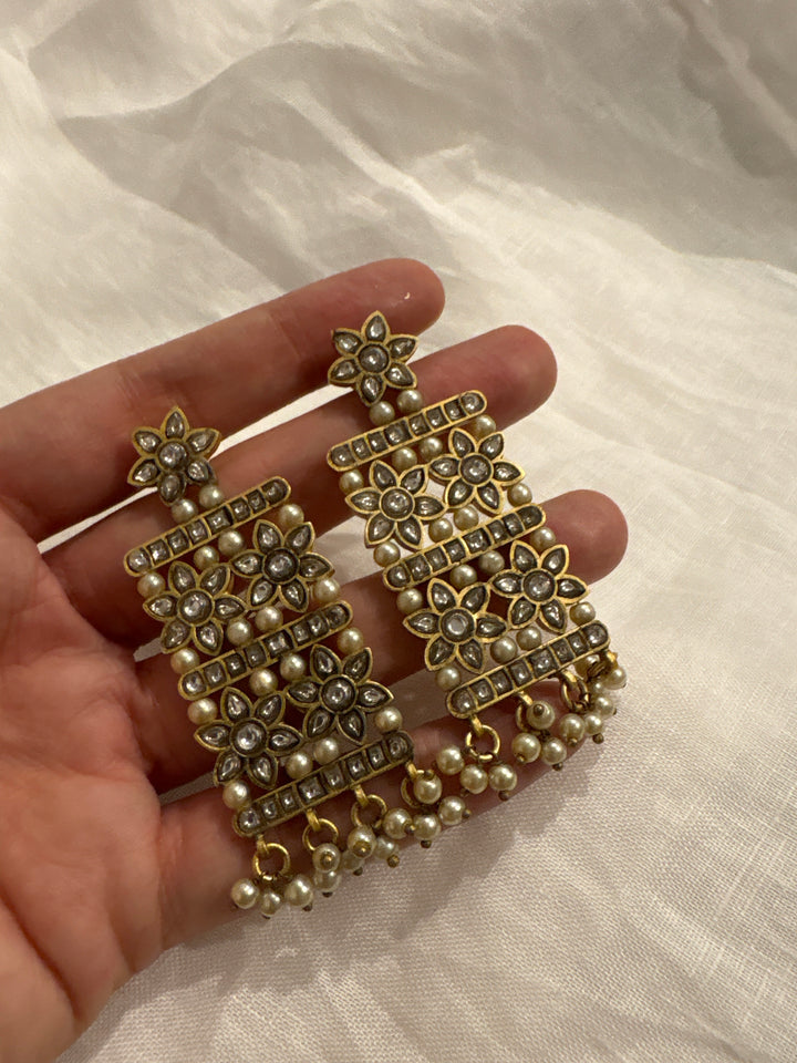 white flower pearl choker necklace