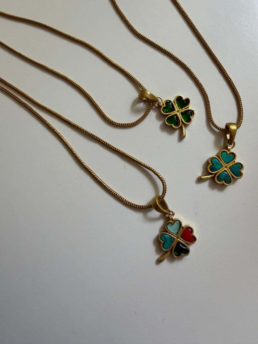 Puppy flower necklace