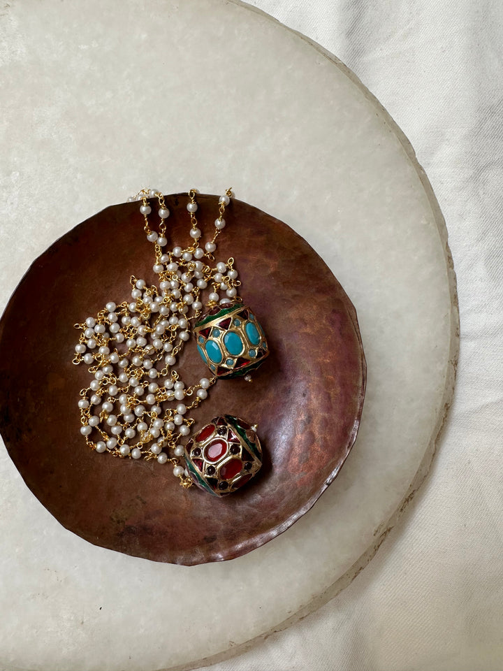 Block colored bonsho necklace