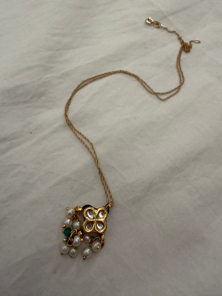 Chukdi flower necklace