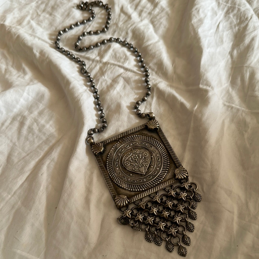 Karni Necklace